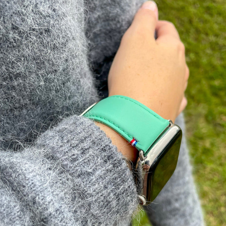 Aquarelle - Bracelet Apple Watch cuir petite taille Jade 46 / 49 mm - Adaptateurs Gris sidéral