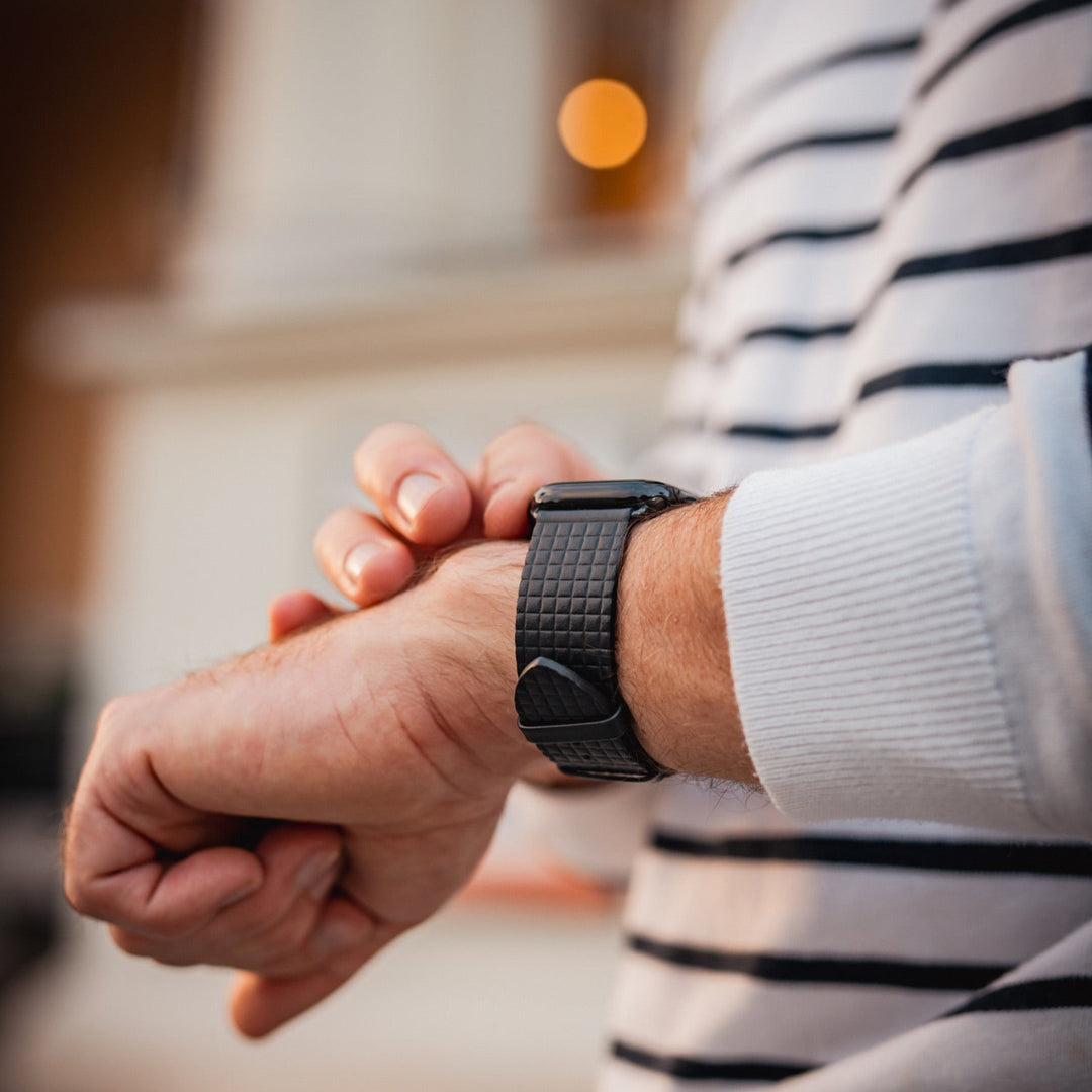 Carbone - Bracelet Apple Watch cuir motif damier 42 mm