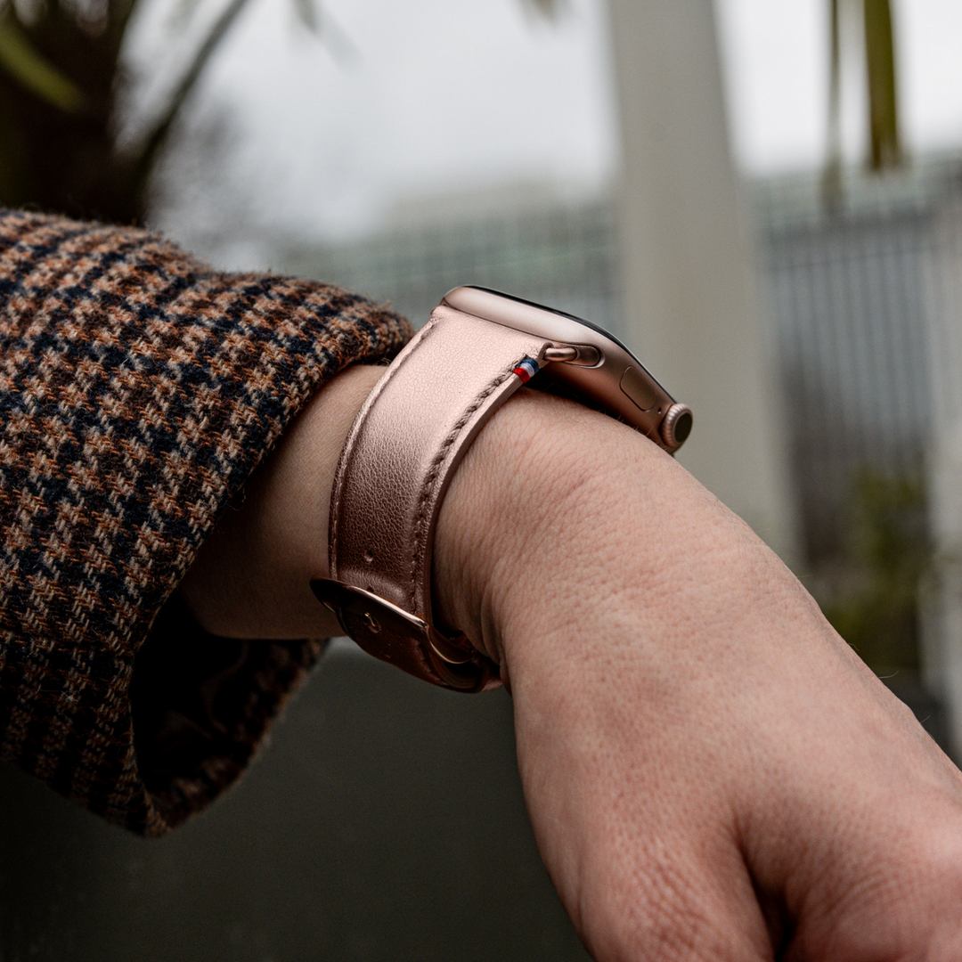 Maryline - Bracelet Apple Watch cuir de vachette satiné Rosé Champagne 42 mm