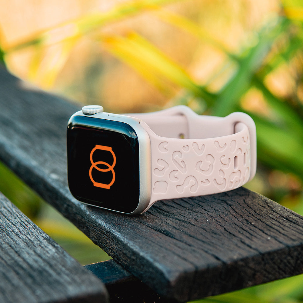 Jungle Pop - Bracelet Apple Watch gravé - Rose des sables 42 mm
