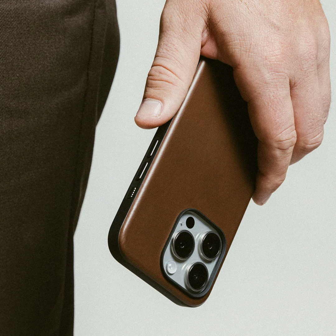 Nomad - Coque Modern Cuir - iPhone 16 Pro Max - Brown